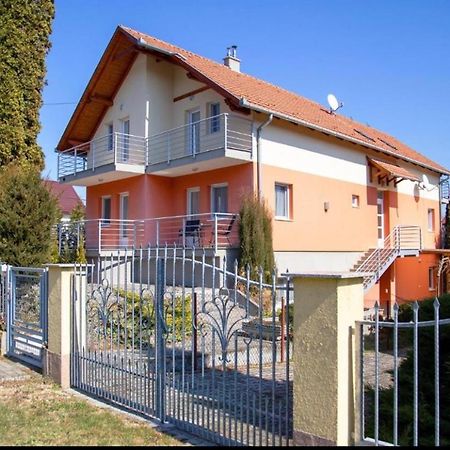 Bonita Apartmanház Appartamento Zalakaros Esterno foto