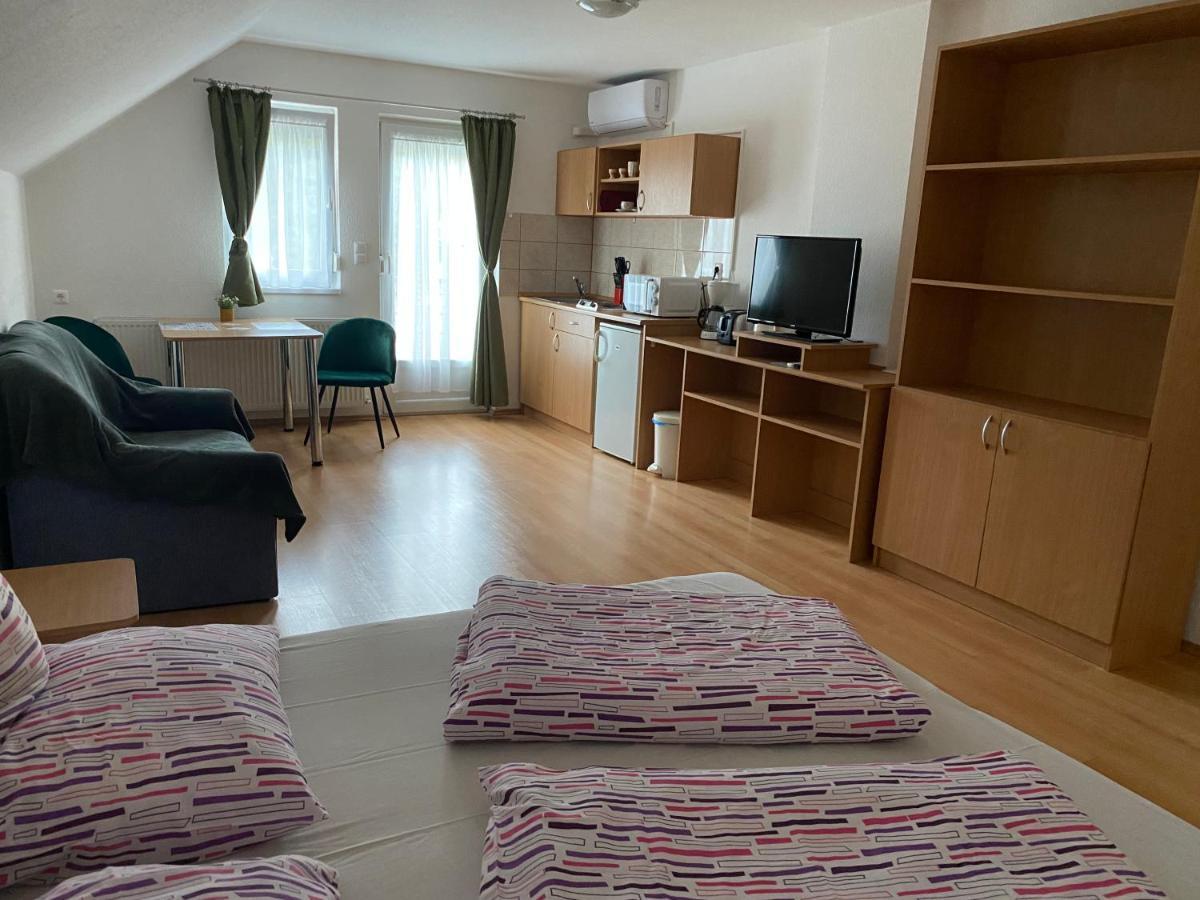 Bonita Apartmanház Appartamento Zalakaros Esterno foto